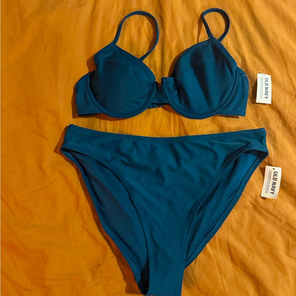 NWT Old Navy swimsuit in North Sea color